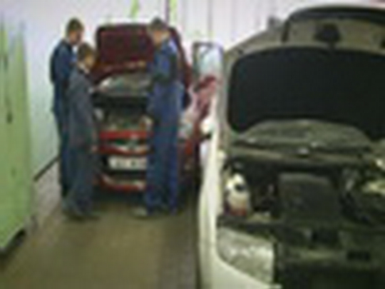 Obor automechanik stále táhne - zobrazit video