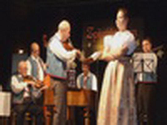 Anna Klimesová ve finále Zpěváčku 2013 - zobrazit video