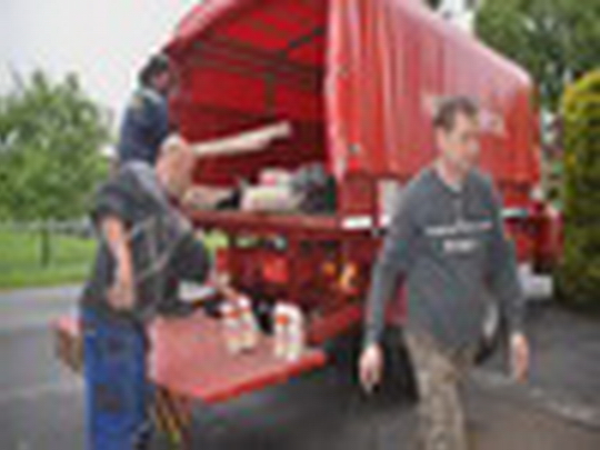 Pomoc zaplaveným obcím - show video