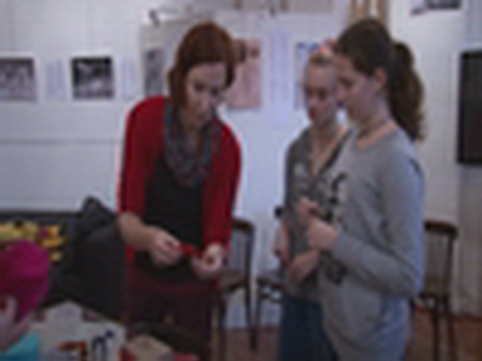 Textilní techniky netradičně - zobrazit video