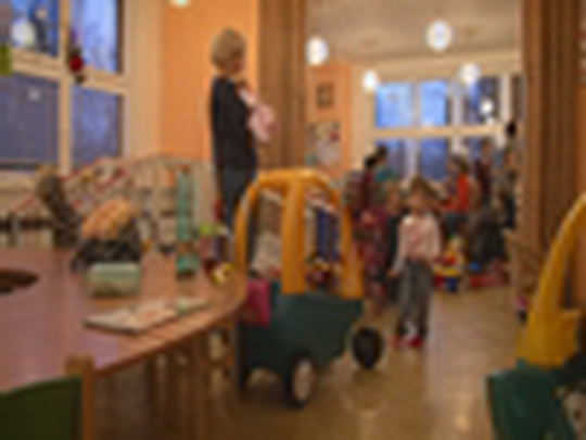 Pěstouni a centrum Bobeš - show video