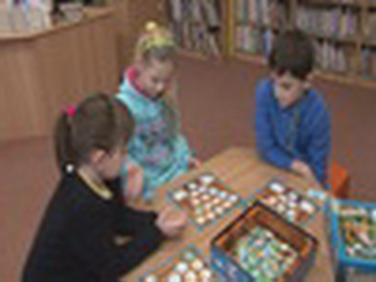 Knihovna půjčuje deskové hry - zobrazit video