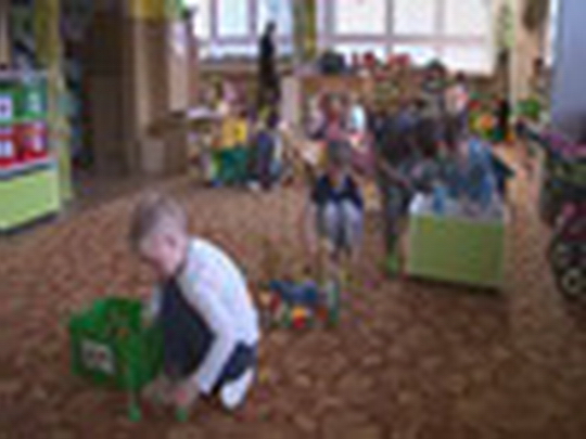 Bilance zápisů do mateřinek - show video