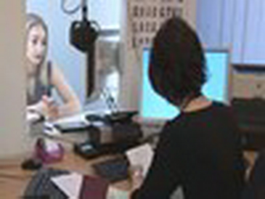 Před dovolenou zájem o nové doklady - zobrazit video