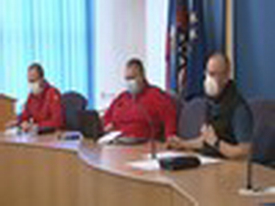 Krizový štáb uzavřel mateřské školy - show video
