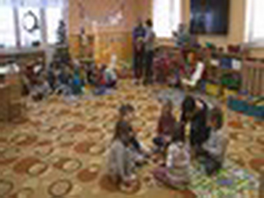 Bilance zápisů do mateřinek, příprava otevření školek - show video