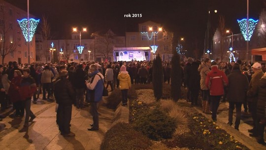 Štědrovečerní setkání na náměstí ve vzpomínkách - show video
