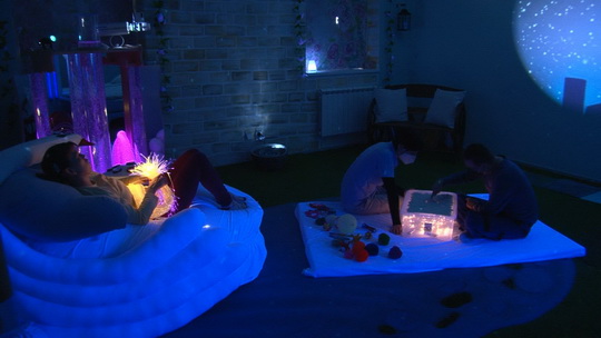 Nová Snoezelen místnost pomáhá handicapovaným - show video