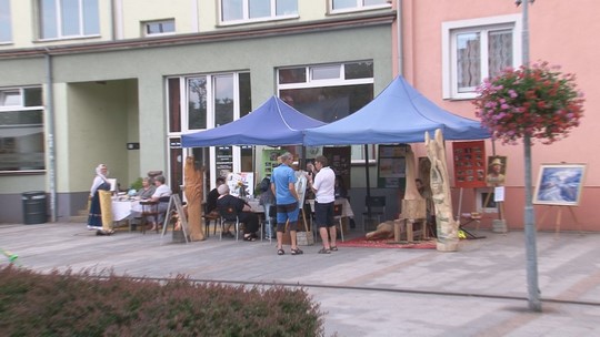 Maryška oslavila 22, nabídla čtyřdenní setkání - zobrazit video