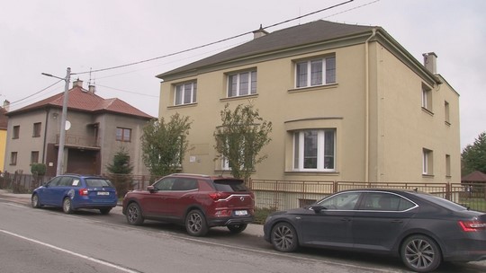 Ředitelství Domova Jistoty na nové adrese - show video
