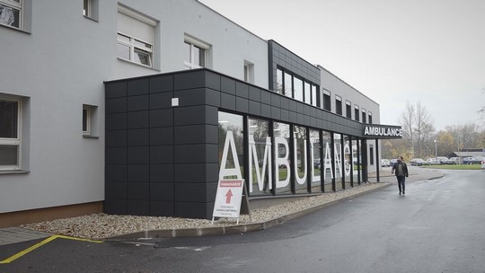 Nemocnice otevřela nový pavilon ambulancí - show video