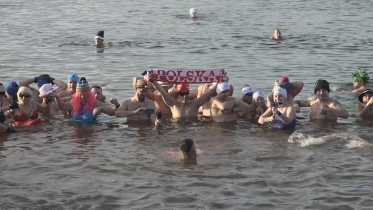 Novoroční ponor otužilců do Kališova jezera (9. ročník) - przedstawić wideo