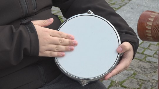 Bubnováním žáci Slezské diakonie podpořili týrané děti - show video