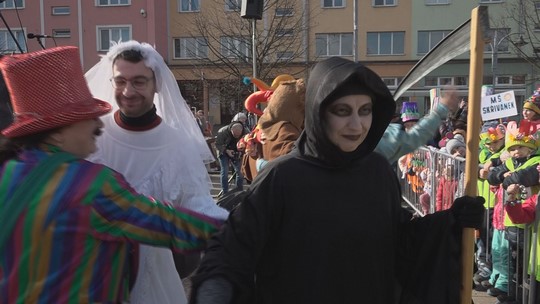 Bohumínem prošel masopustní průvod - zobrazit video