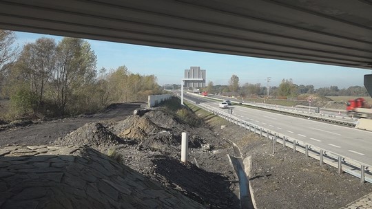 Nechráněná dálnice, jak dál po povodni? - zobrazit video