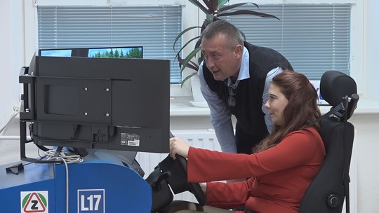 Zájem o obory střední školy podpoří autoškola - show video
