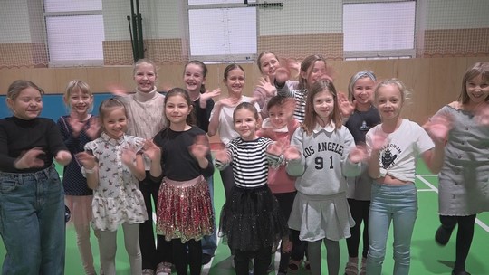 Mládež ze Skřečoně zaujala ve StarDance - zobrazit video