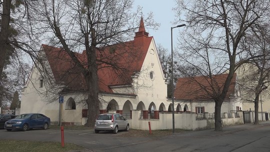Bohumín opraví téměř stoletou hřbitovní kapli - przedstawić wideo
