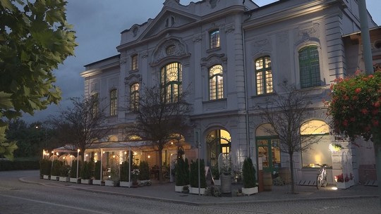 Desáté narozeniny hotelu Pod Zeleným dubem - zobrazit video