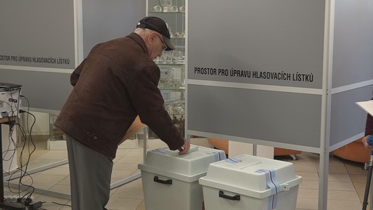 Volby do Poslanecké sněmovny Parlamentu ČR (2025) - przedstawić wideo