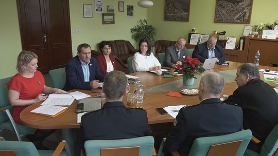 Bezpečnostní rada, hráze, poznatky z povodní - przedstawić wideo