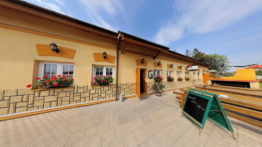Restaurant named Zlaty Jelen - Show virtual view