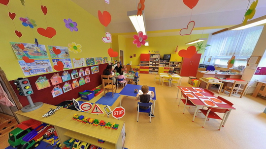 Kindergarten Nerudova -  " Beetles" - 2nd logopaedic class - Show virtual view