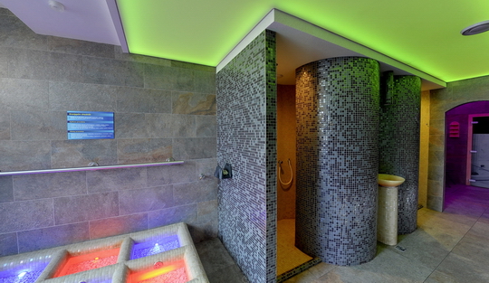 Aquacentrum - saunový svět - parní sauna, infra kabina, Kneipův chodník - Show virtual view