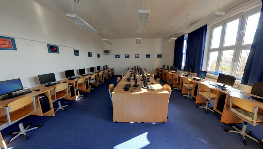 Gymnázium Františka Živného - učebna informační a výpočetní techniky - Show virtual view